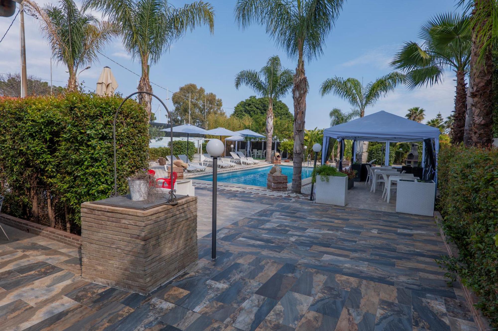 Villa Seta Giardini Naxos Exterior foto